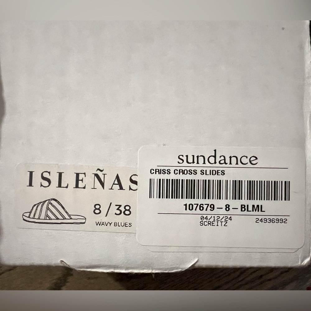 Isleñas Sundance Criss Cross Sandals Wavy Blues size 8 38 New in Box & dust bag - Picture 7 of 7